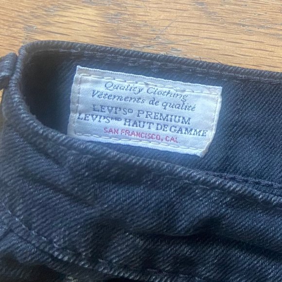 Levi's Balloon Leg High-Waisted Jeans - Picture 6 of 8